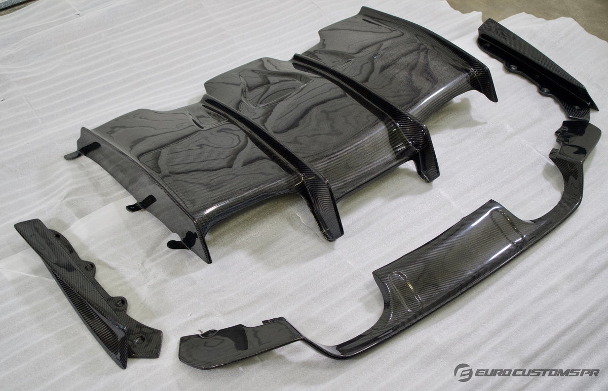 BMW F8x - V1 Carbon Fiber Aggressive Rear Diffuser with Undertray and Side Fins (Made to Order)
