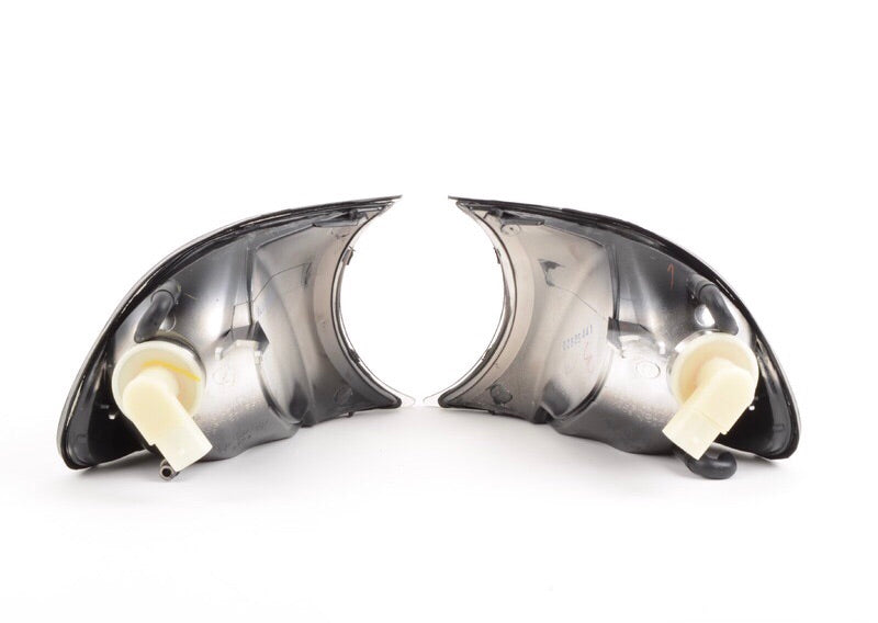 BMW E46 Coupe Smoked Front Corner Indicators