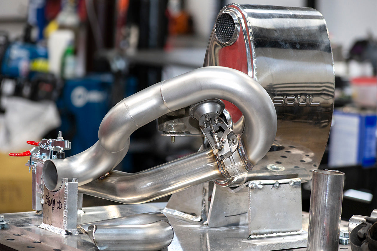997-Carrera-Exhaust-Fixture-3.jpg