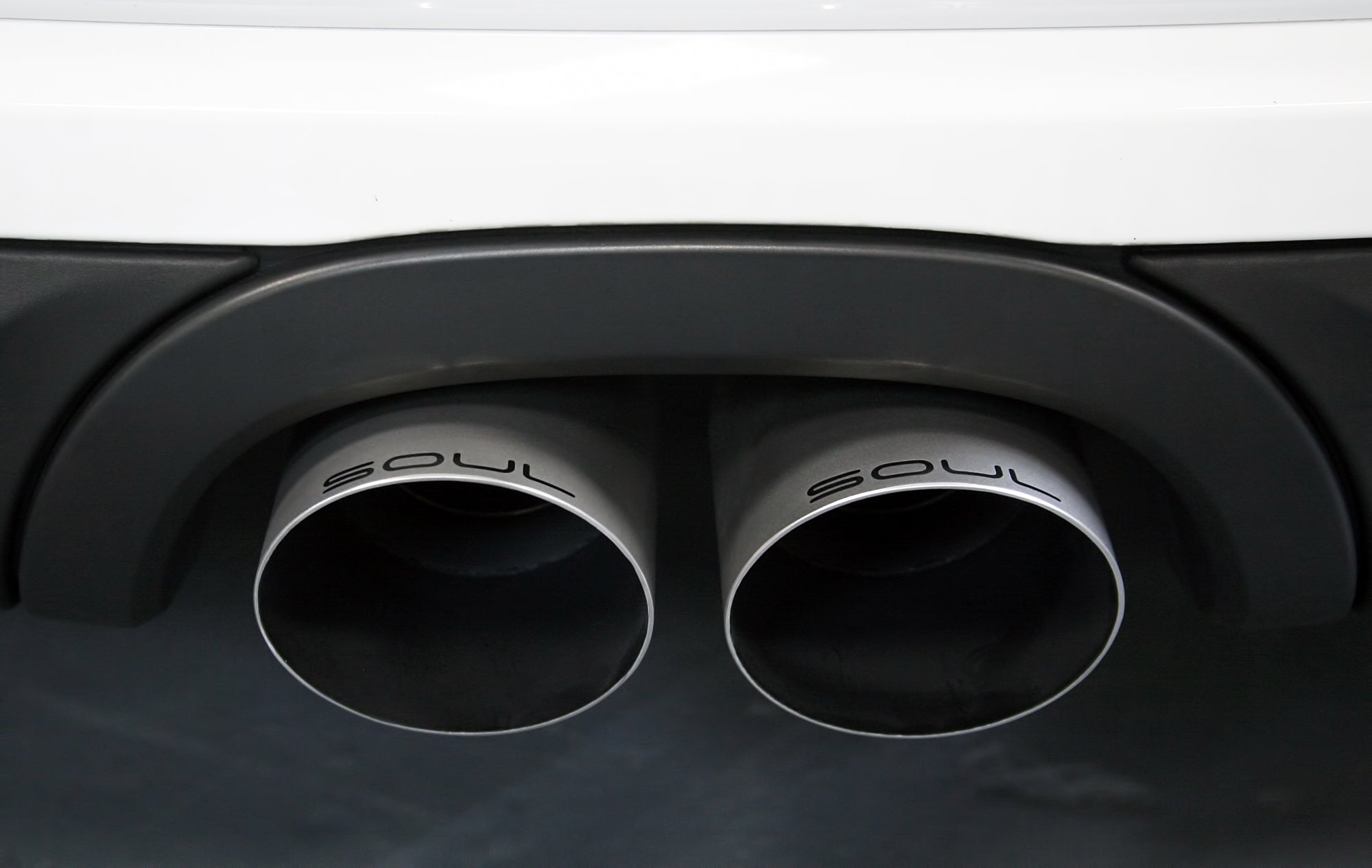Porsche-981-Boxster-Cayman-Valved-Exhaust-System-Tips-9.jpg