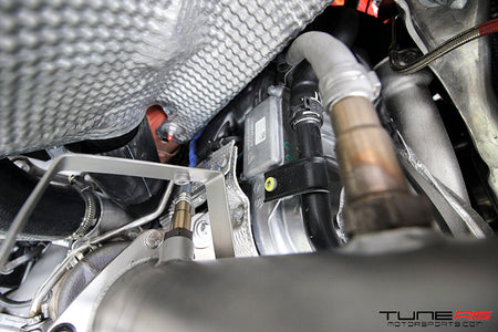 Porsche-991.2-Carrera-without-PSE-Cat-Bypass-Pipes-Installed-Detail-2.jpg
