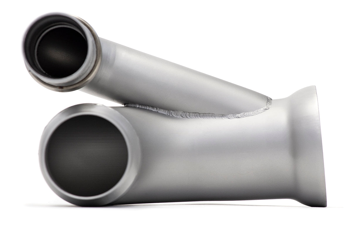 Porsche-GT3-Side-Muffler-Bypass-Pipes-Detail-Inside