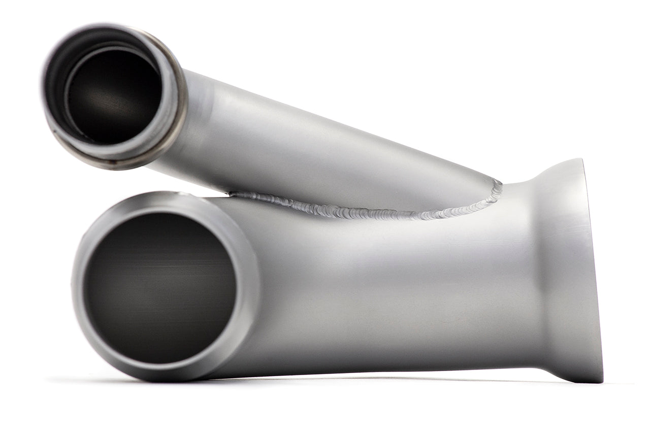 Porsche-GT3-Side-Muffler-Bypass-Pipes-Detail-Inside