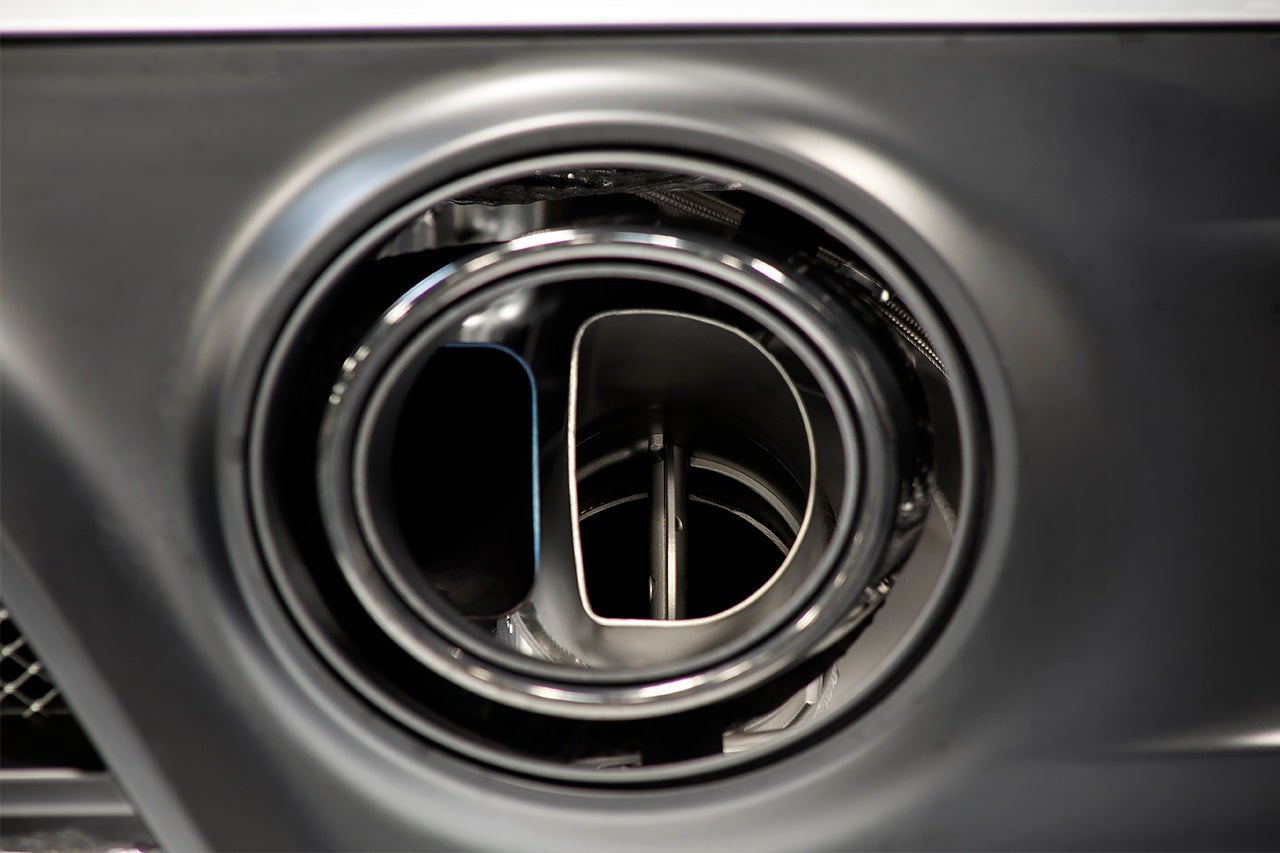 Soul-Performance-Products-Porsche-991-GT2-RS-Cat-Bypass-Pipes-Tip-Detail-2.jpg