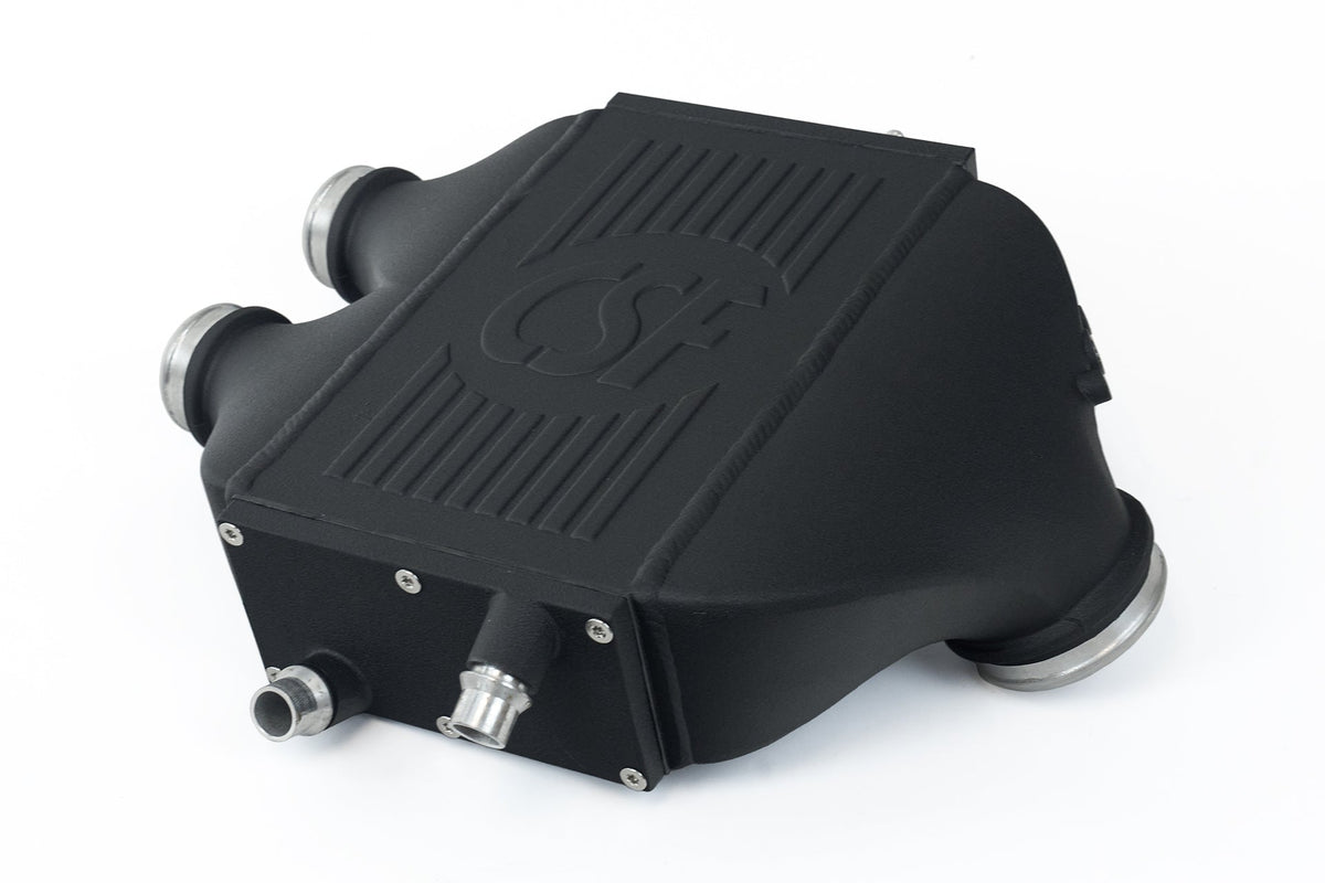 CSF 8082 crinkle-black charge-air cooler for BMW F8x S55, three-quarter view