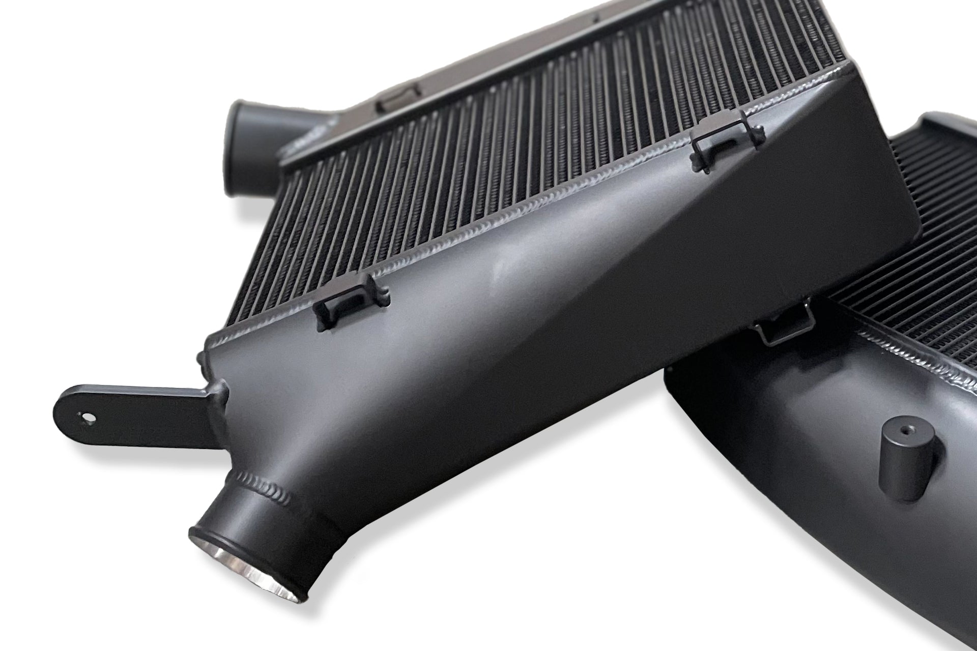 CSF 8194B Thermal Dispersion Black intercooler core and TIG-welded end-tank detail
