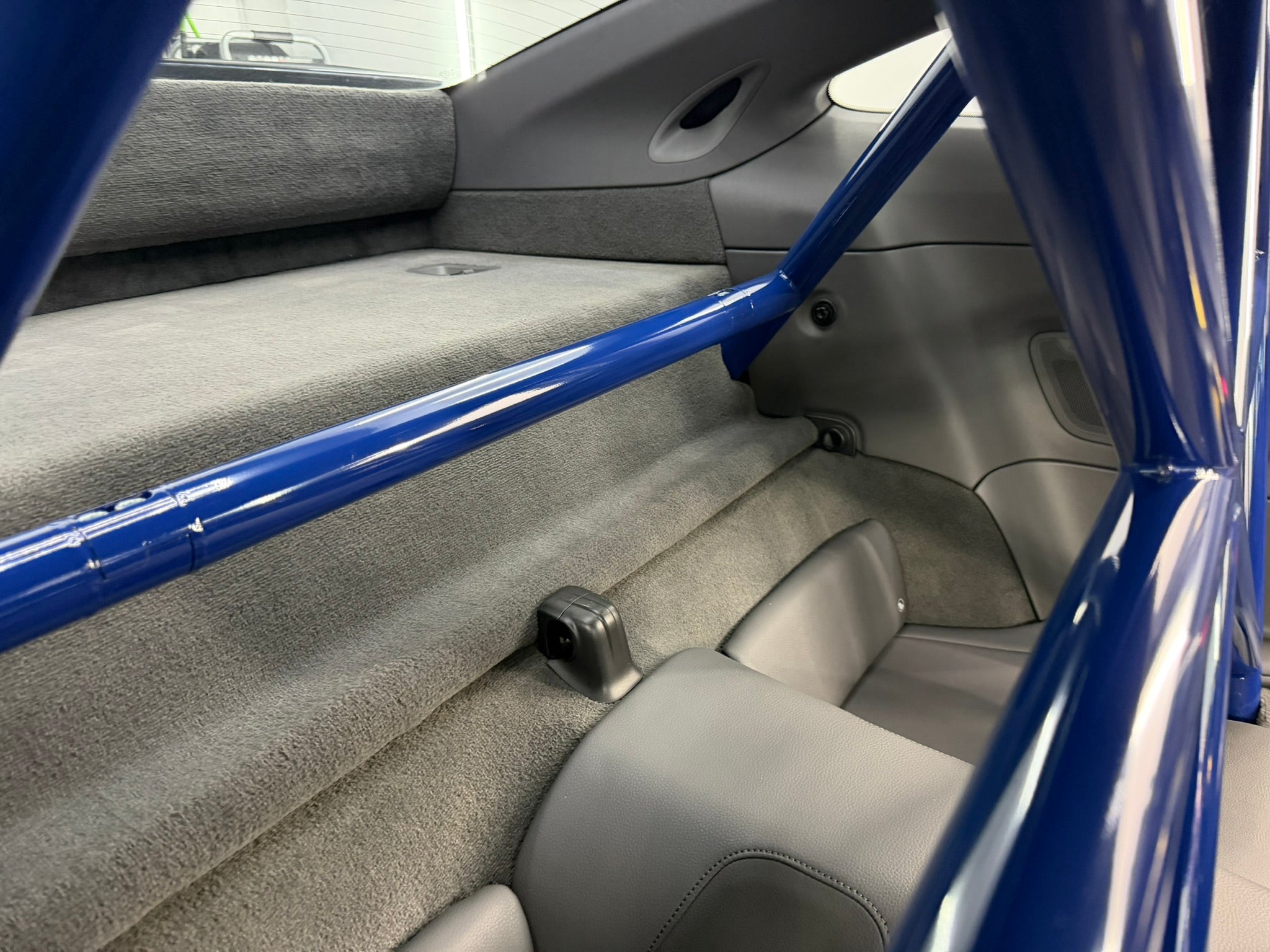 CMS Performance Porsche 992 roll bar rear mounting detail